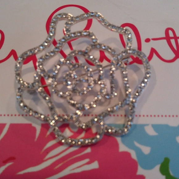 Flower🌸 swirl pin - Picture 2 of 3